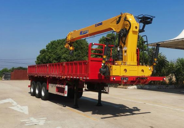 Truck mounted lifting and transportation semi-trailer
